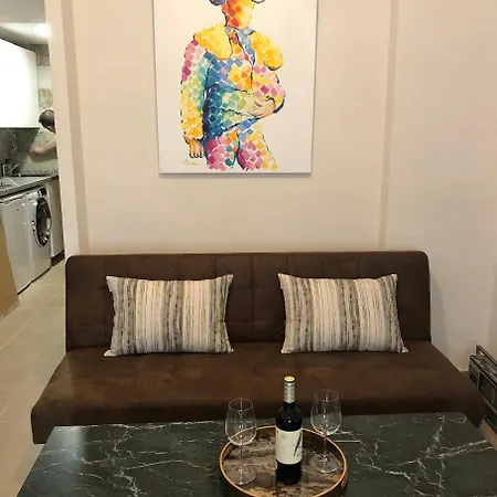Urban Chic 1 Bedroom Elevator, Ac, Wifi, Calm